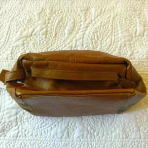 INPELL MADE IN ITALY BROWN LEATHER TOILETRY TRAVEL BAG NEW WITH TAGS